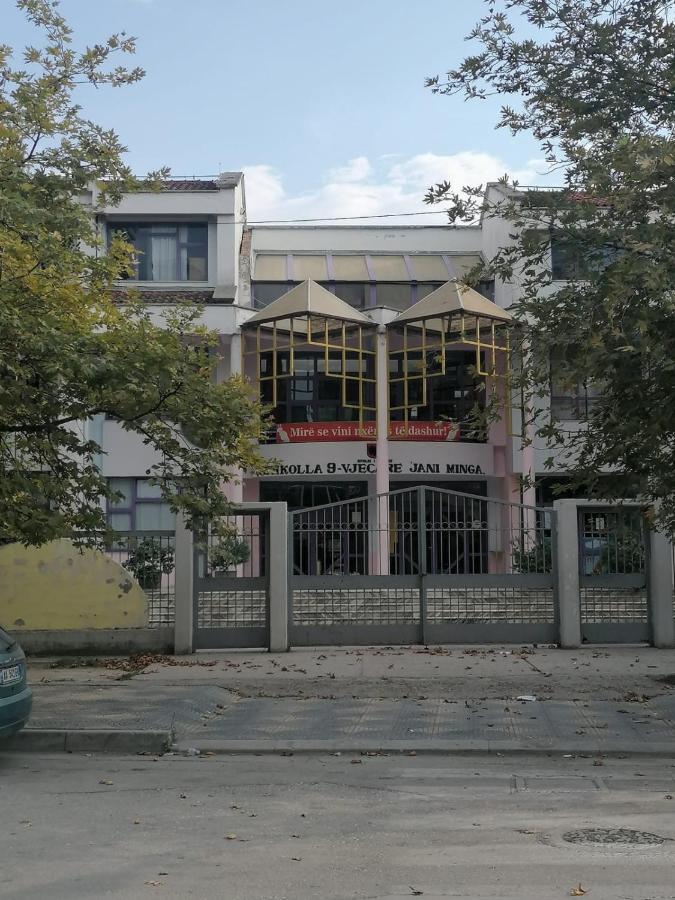 Appartamento Incantevole Con Posto Auto Privato Vlorë Exterior foto