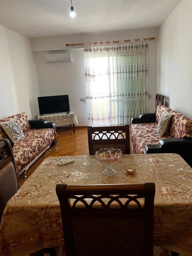 Appartamento Incantevole Con Posto Auto Privato Vlorë Exterior foto