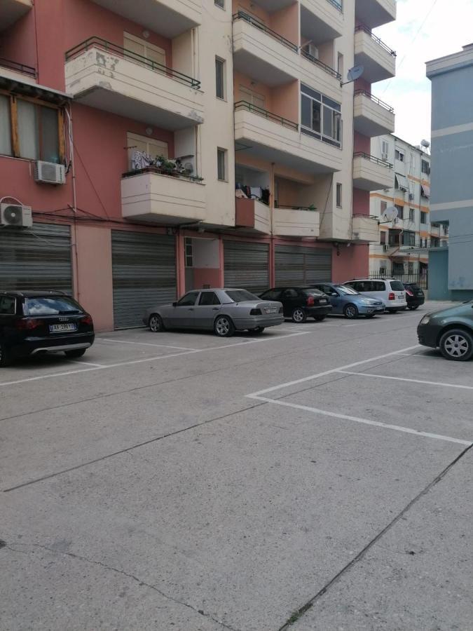 Appartamento Incantevole Con Posto Auto Privato Vlorë Exterior foto