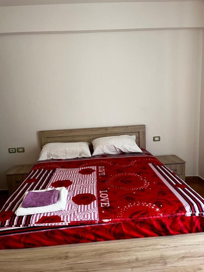 Appartamento Incantevole Con Posto Auto Privato Vlorë Exterior foto